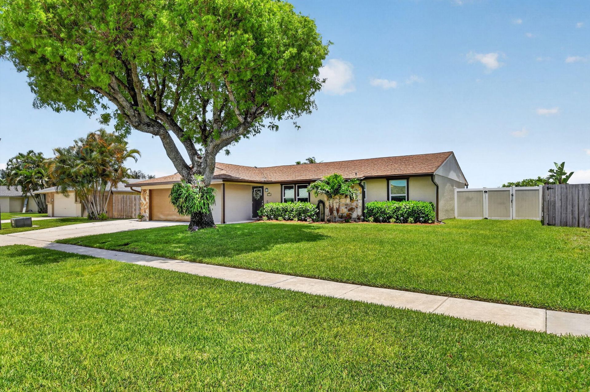 5363 Benjamin Avenue, Boynton Beach, FL 33472 Photo