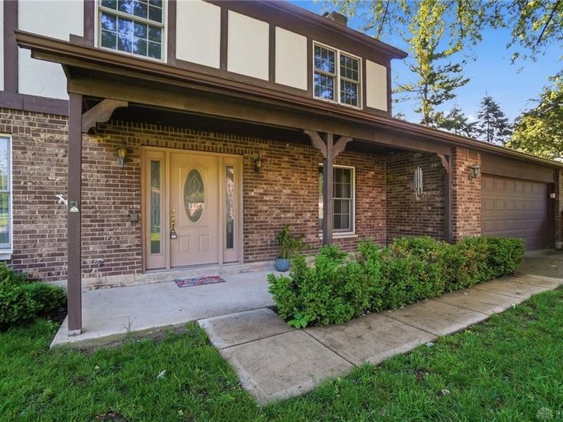 680 Carlsbrook Drive, Beavercreek, OH 45434 Photo 3