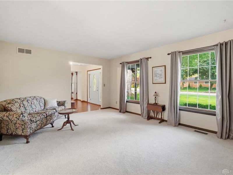 680 Carlsbrook Drive, Beavercreek, OH 45434 Photo 5