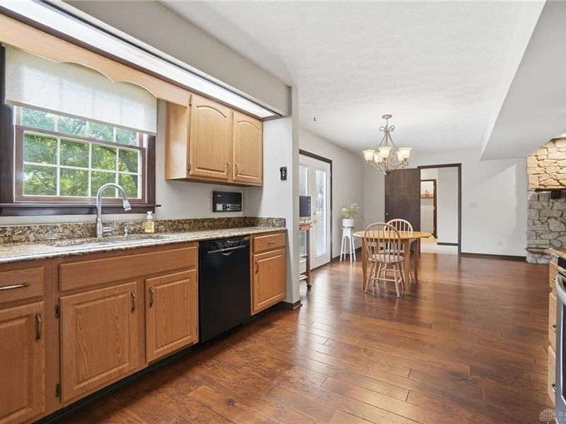 680 Carlsbrook Drive, Beavercreek, OH 45434 Photo 8