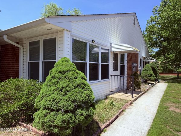 17B Snowberry Lane, Whiting, NJ 08759