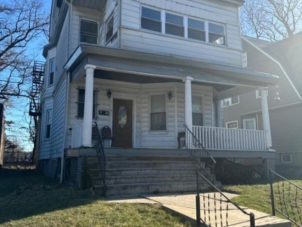 2 Hawthorne Pl, East Orange, NJ 07018
