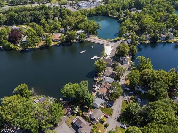 67 Fox Hill Rd, Parsippany-Troy Hills, NJ 07834