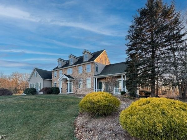 15 Opdyke Rd, Kingwood, NJ 08825