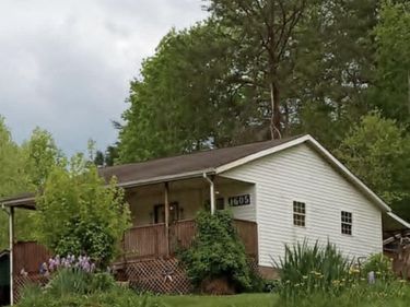 1605 Tiny Branch Road, Frakes, KY 40940