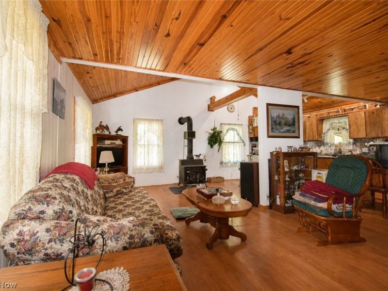 413 Myers Road, Londonderry, OH 45601 Photo 4