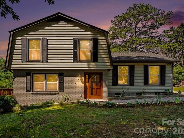3601 Cross Winds Road , Charlotte, NC 28227