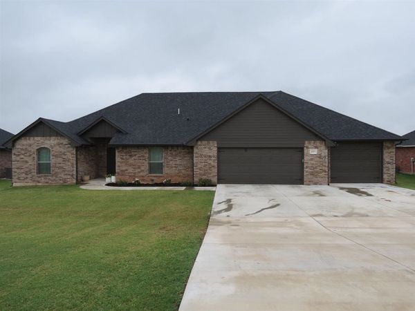 2211 E Iron Tire Drive, Stillwater, OK 74074