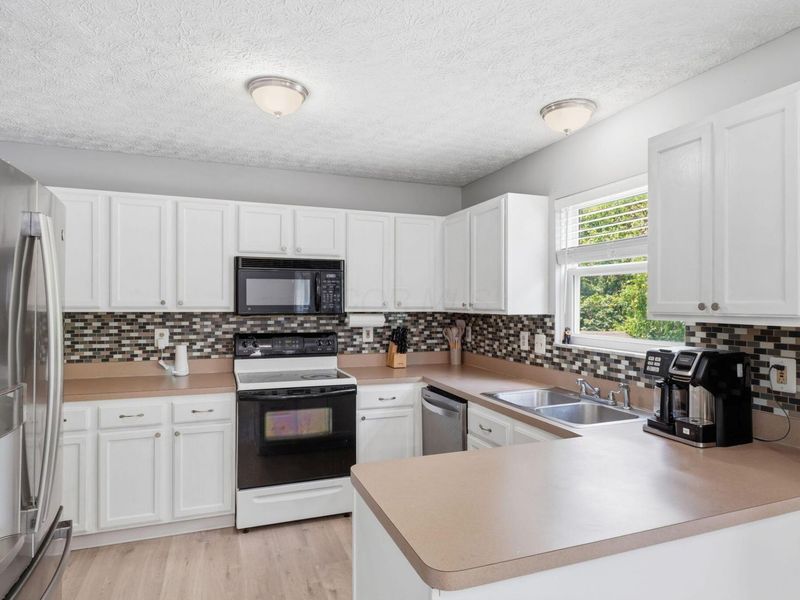 2966 Gratz Ridge Road, Grove City, OH 43123 Photo 6
