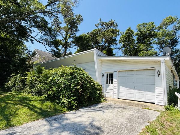 117 Juniper Road, Pine Knoll Shores, NC 28512