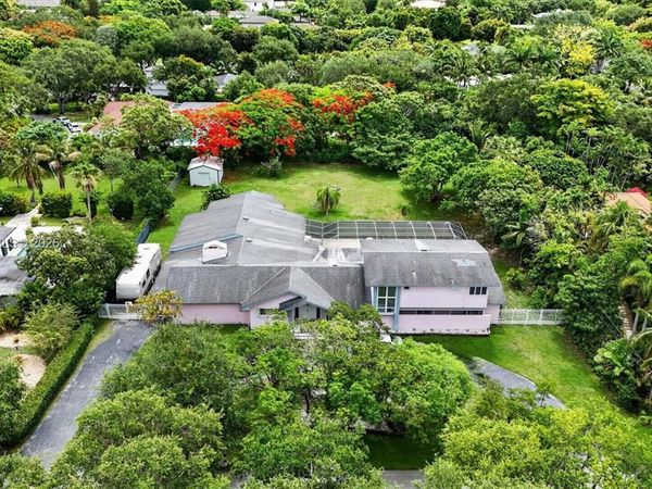 11651 SW 64th Ave, Pinecrest, FL 33156
