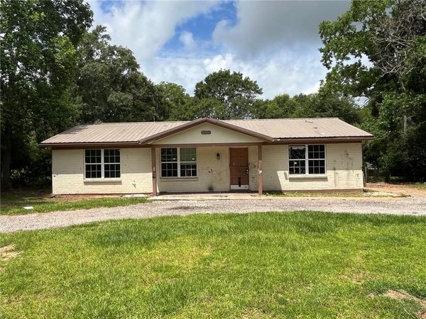 3002 Cottage Knoll Drive, Mobile, AL 36695