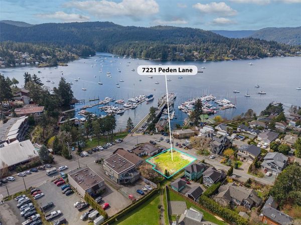 7221 Peden Lane, Central Saanich, BC V8M 1C5