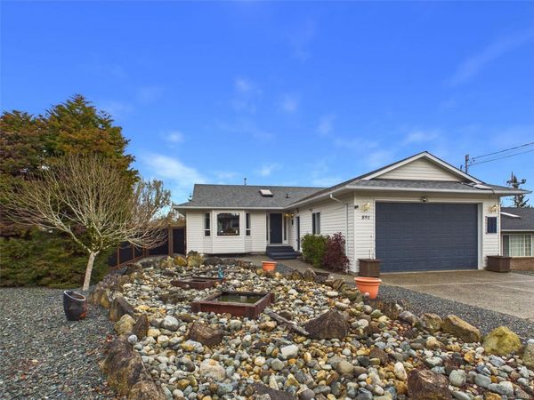 891 Esslinger Rd , French Creek, BC V9P 2R1