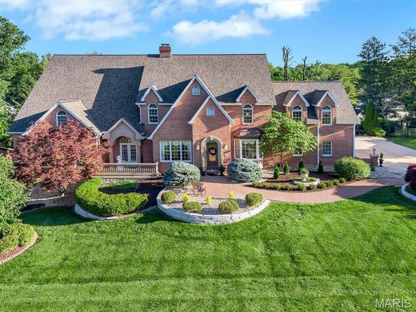 21 Country Club Drive, Edwardsville, IL 62025