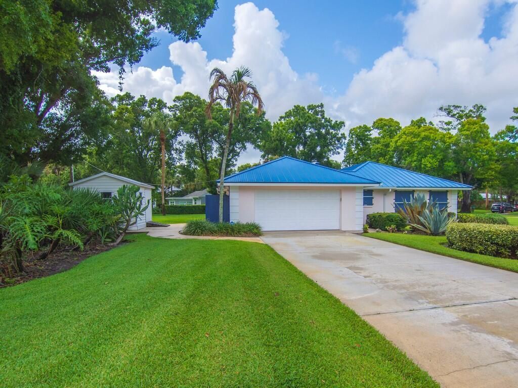 2301 Avalon Avenue, Vero Beach, FL 32960 Photo