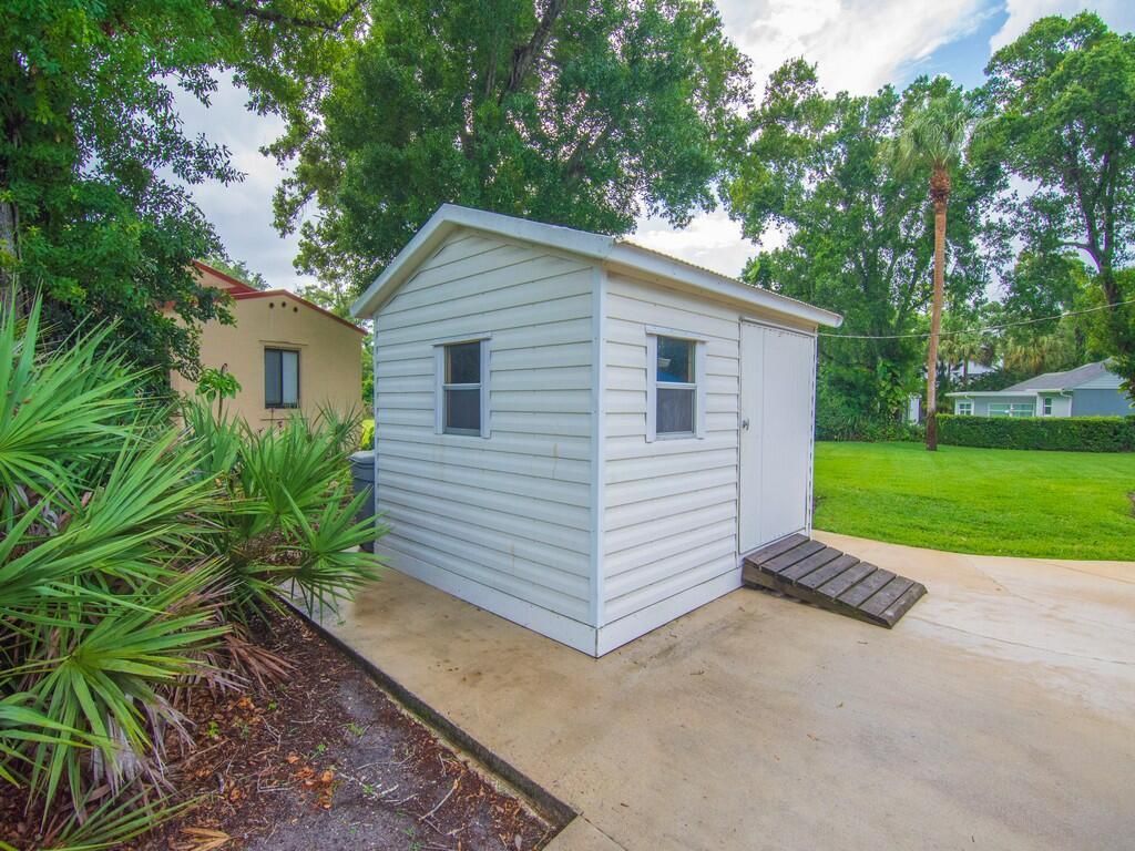 2301 Avalon Avenue, Vero Beach, FL 32960 Photo