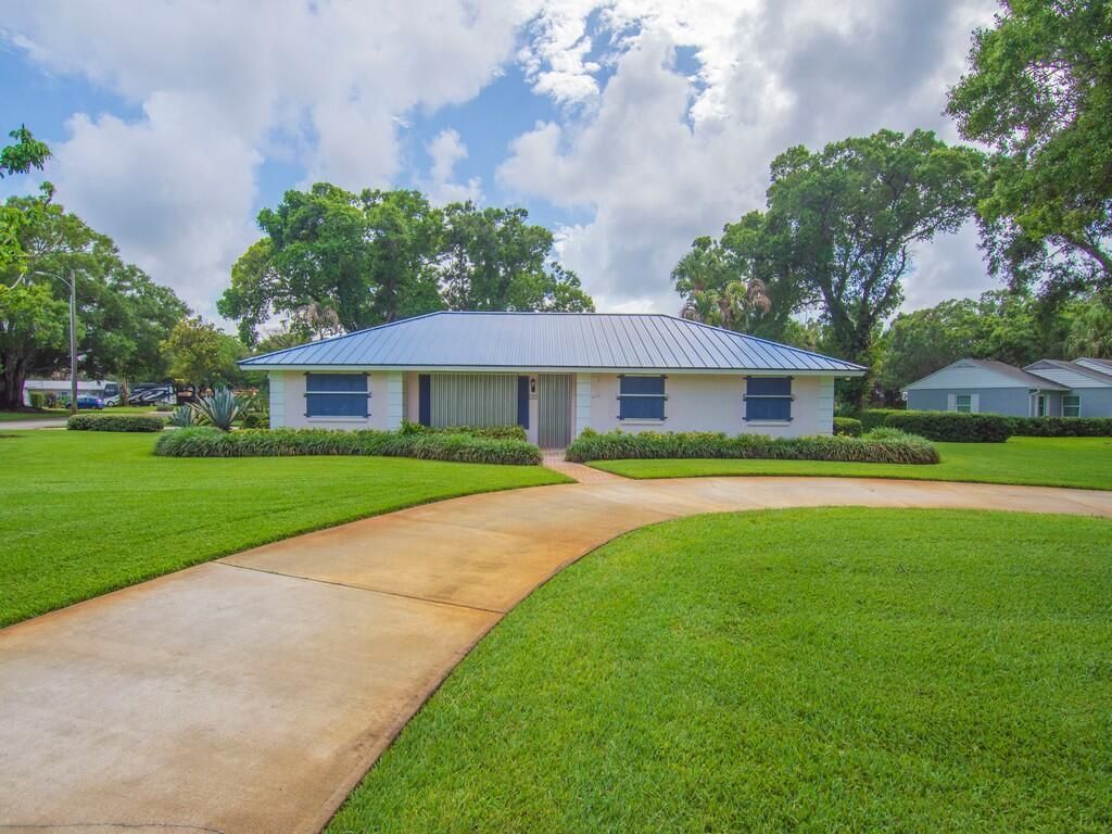 2301 Avalon Avenue, Vero Beach, FL 32960 Photo