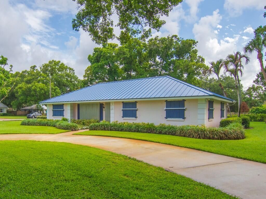 2301 Avalon Avenue, Vero Beach, FL 32960 Photo