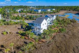 935 Governors Cay Circle photo 4
