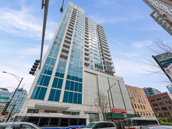 757 N Orleans Street , Unit 710, Chicago, IL 60654