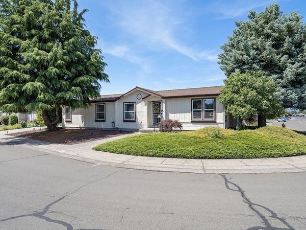 555 Freeman Road, UNIT 242, Central Point, OR 97502