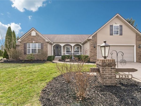 1235 Cherokee Path , Vermilion, OH 44089