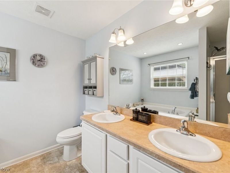 1235 Cherokee Path , Vermilion, OH 44089 Photo 29