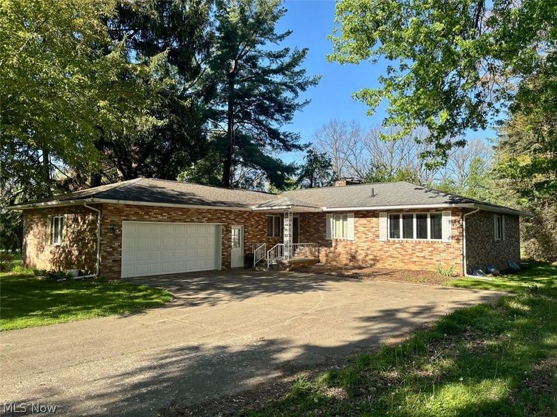 1591 Elberta Avenue SW, North Canton, OH 44709 Photo 1