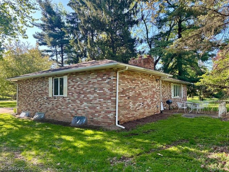 1591 Elberta Avenue SW, North Canton, OH 44709 Photo 3