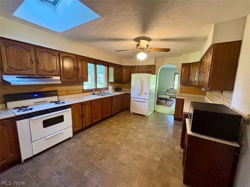 1591 Elberta Avenue SW, North Canton, OH 44709 Photo 6