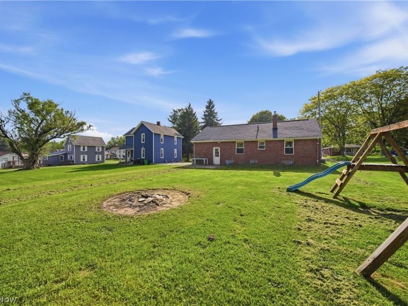 942 32nd Street NW, Massillon, OH 44647 Photo 2