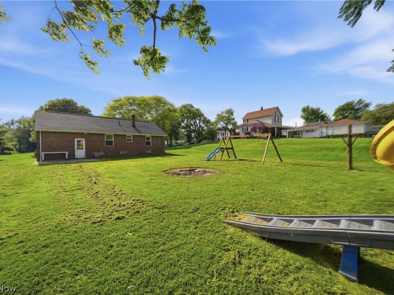 942 32nd Street NW, Massillon, OH 44647 Photo 3