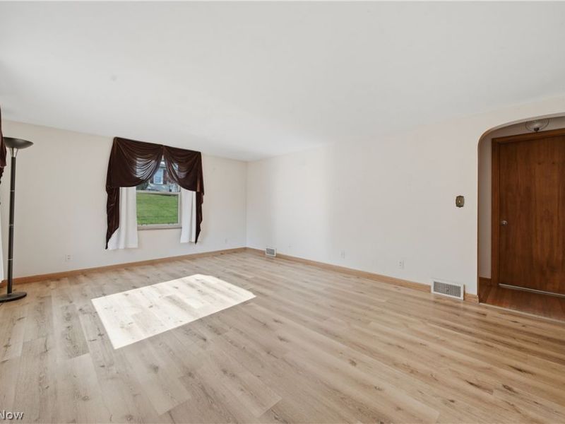 942 32nd Street NW, Massillon, OH 44647 Photo 5