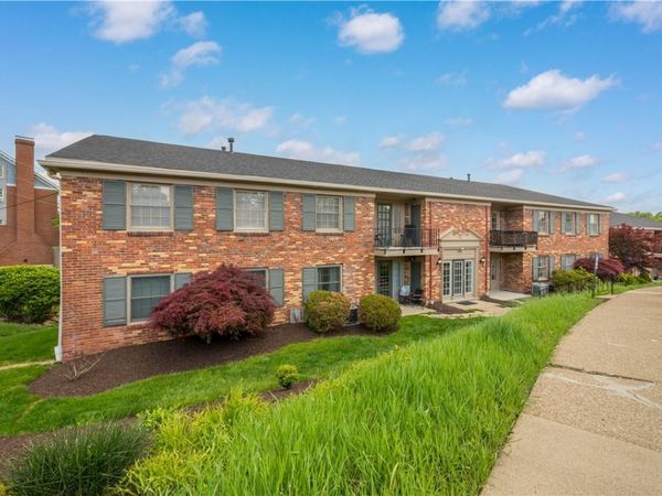 1230 Chatham Park Dr, Unit D, Pittsburgh, PA 15216