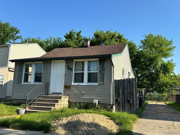 7275 Chalmers Avenue, Warren, MI 48091