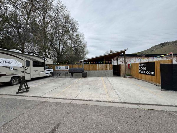 89 S 1ST E St, Lava Hot Springs, ID 83246