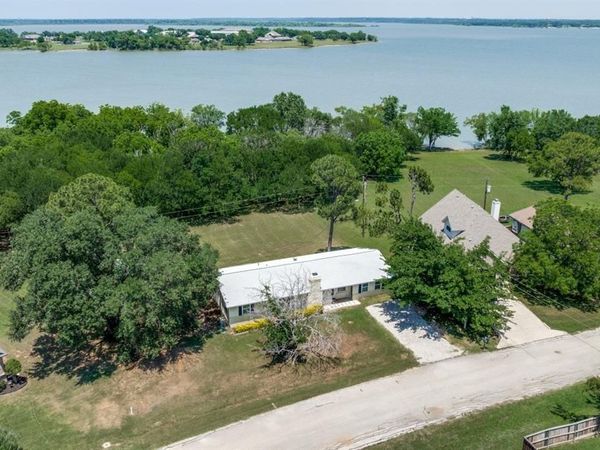 104 Cove Drive, Shady Shores, TX 76208