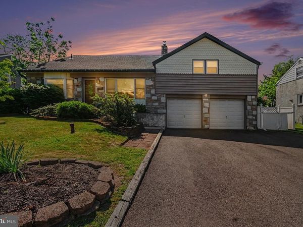 817 WORTHINGTON DRIVE, WARMINSTER, PA 18974