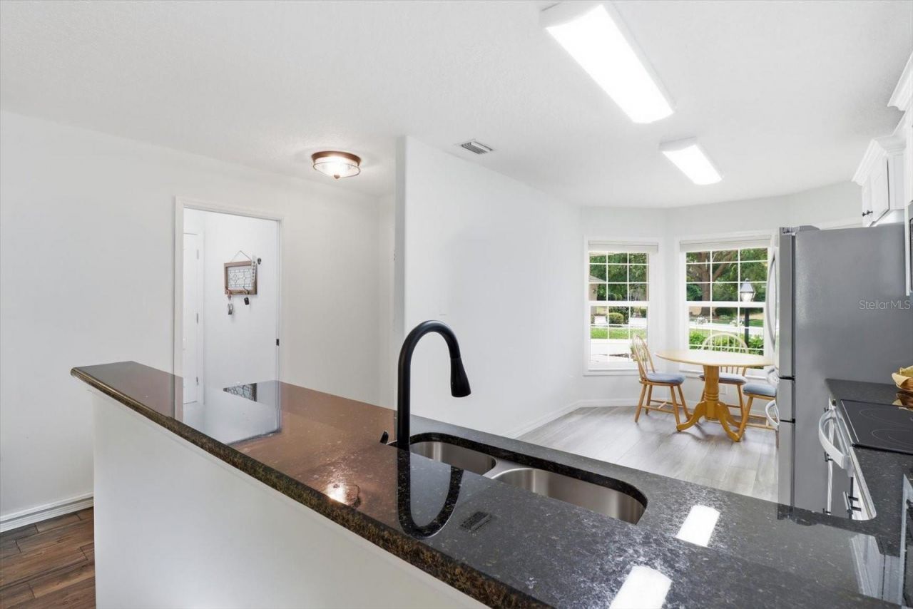 1912 N Havershall Point , Crystal River, FL 34429 Photo
