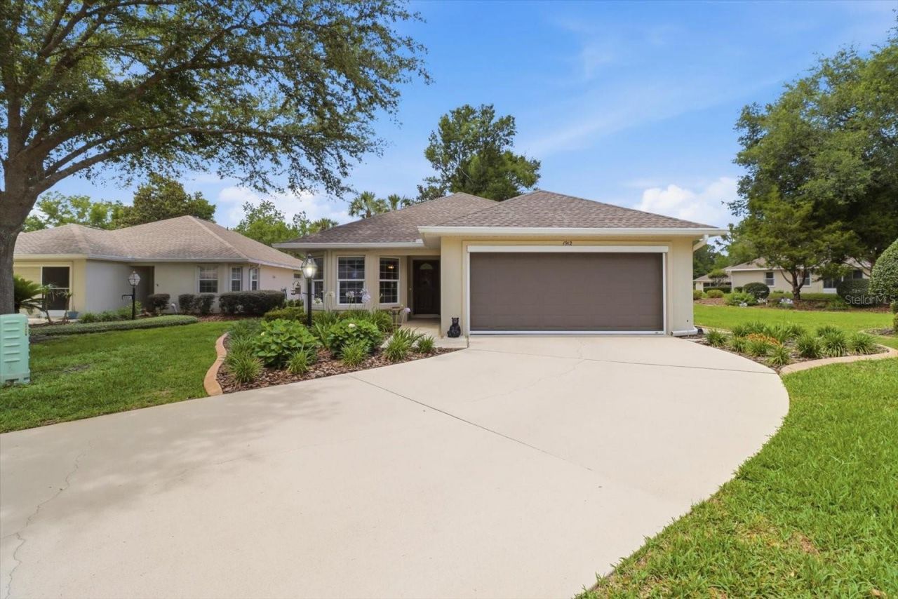 1912 N Havershall Point , Crystal River, FL 34429 Photo