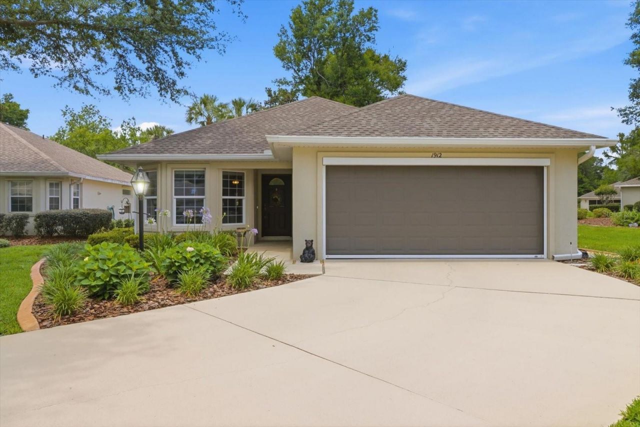 1912 N Havershall Point , Crystal River, FL 34429 Photo