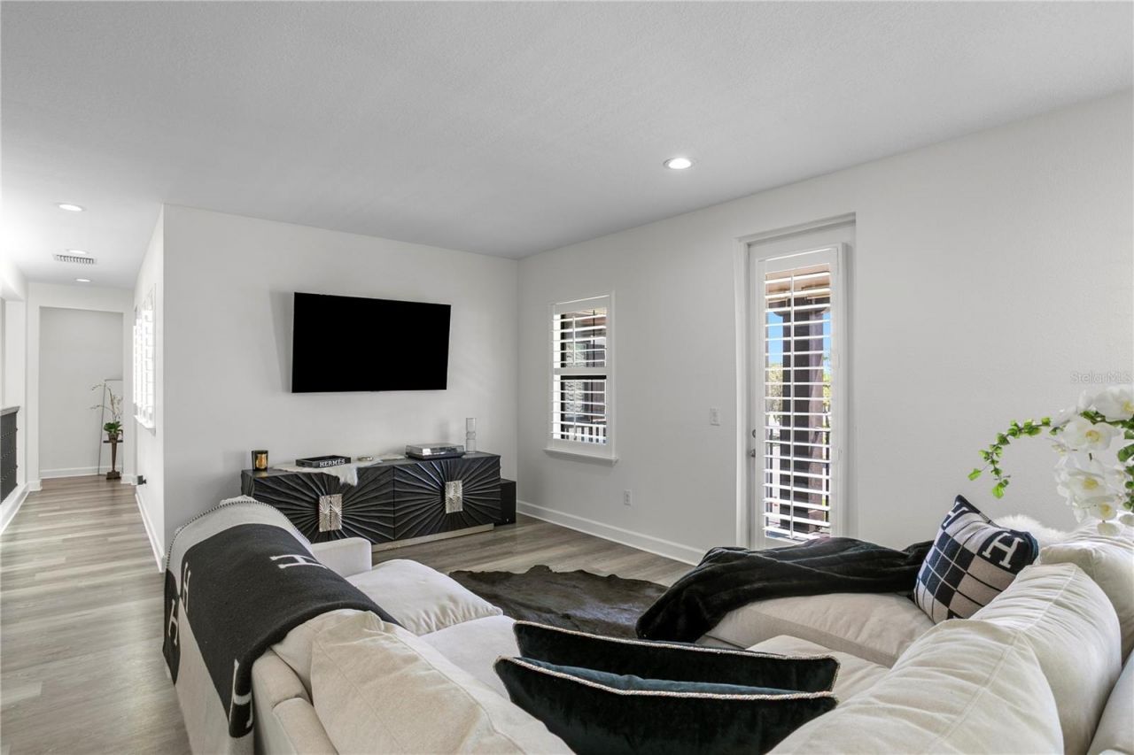 7865 Marsh Pointe Drive, Tampa, FL 33635 Photo