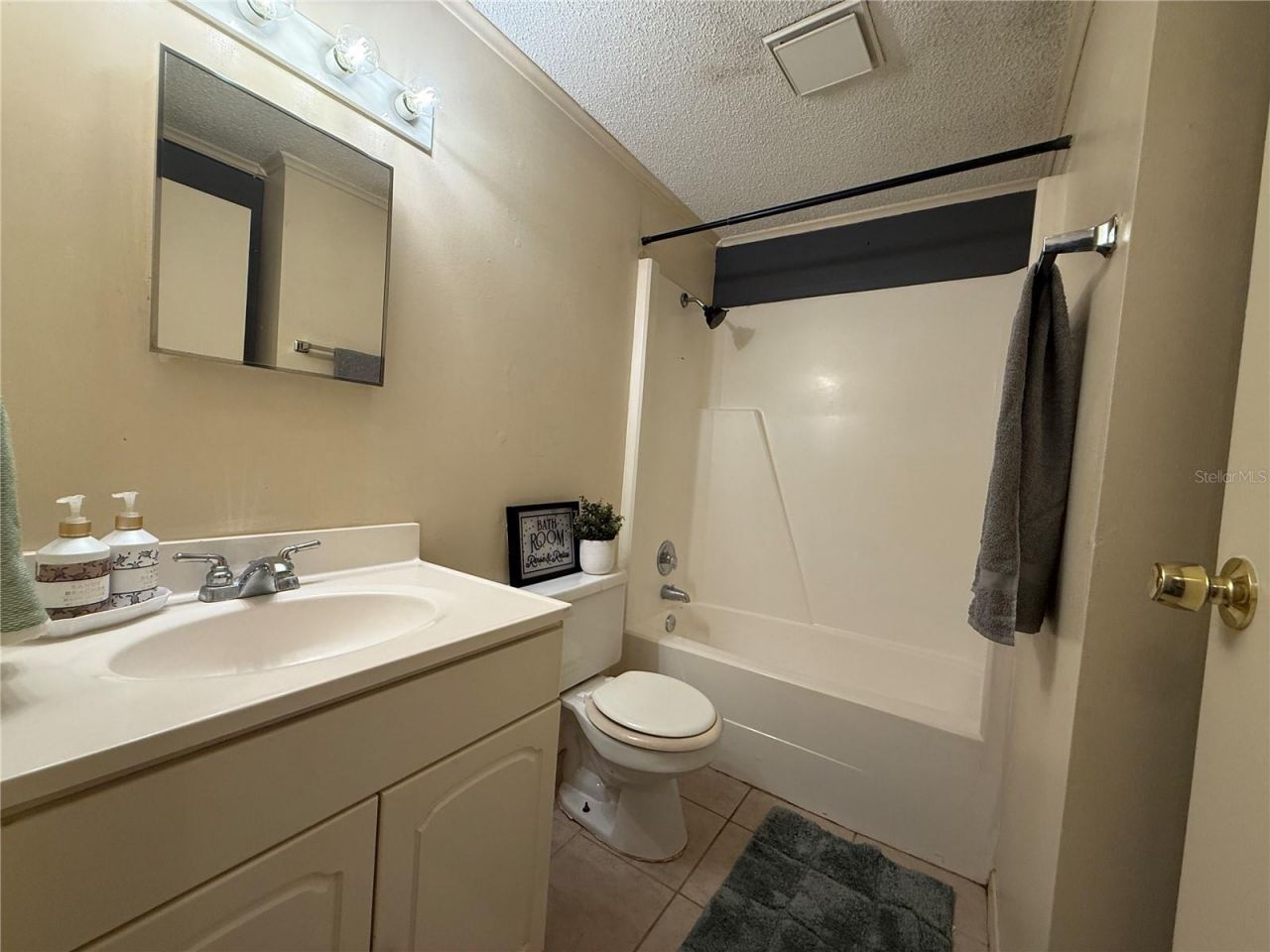 2490 SW 14th Drive , Unit 14, Gainesville, FL 32608 Photo