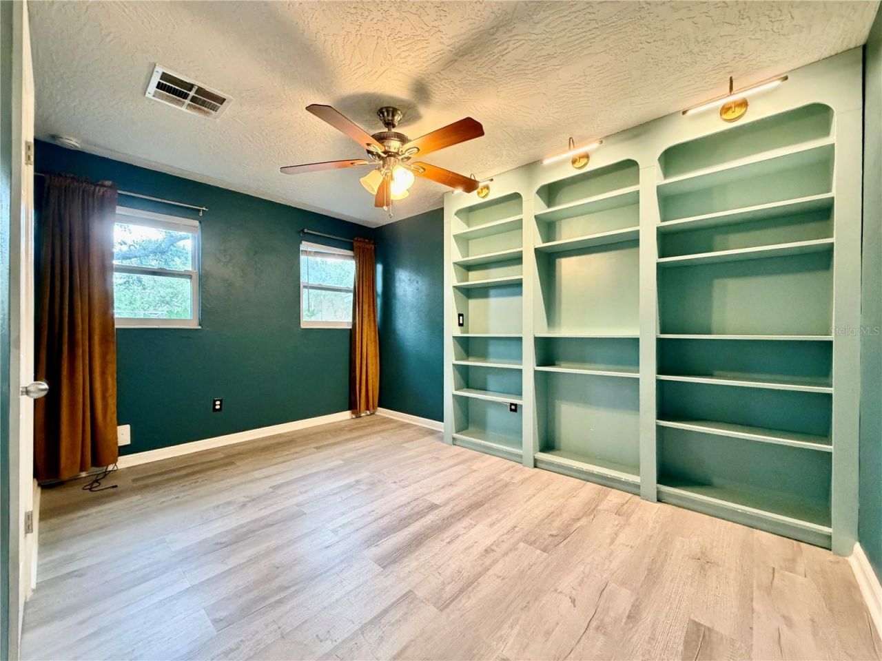 1465 15th Street S, Saint Petersburg, FL 33705 Photo