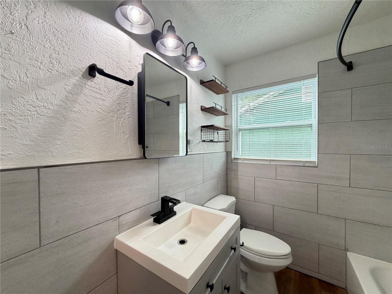 1465 15th Street S, Saint Petersburg, FL 33705 Photo