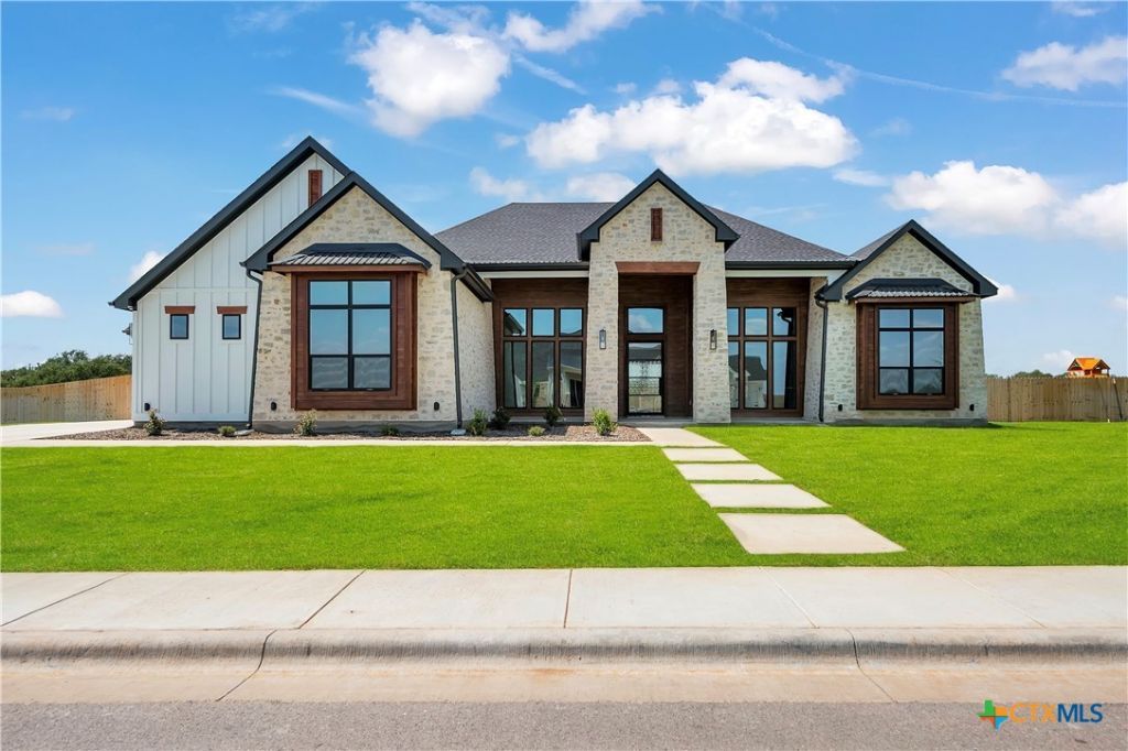 6837 Lacey Oak Road , Salado, TX 76571 Main Photo