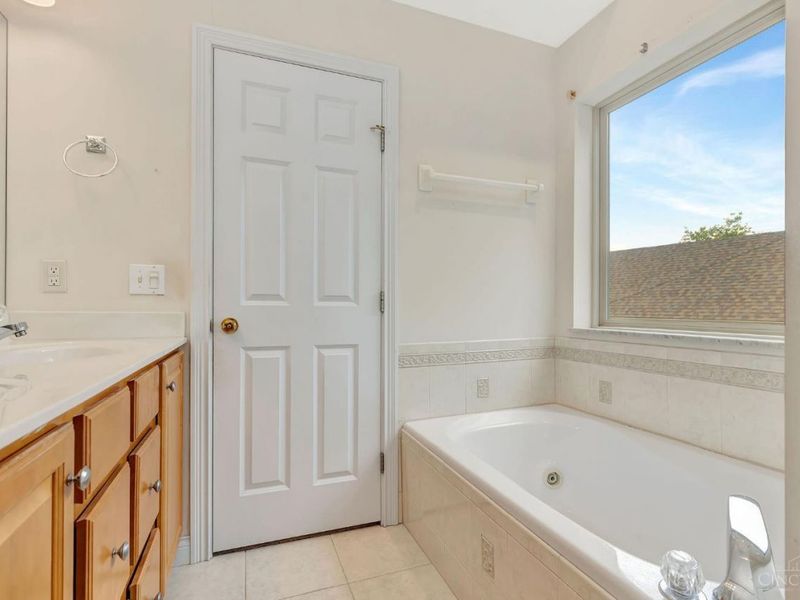 7757 Austin Ridge Drive, Cincinnati, OH 45247 Photo 48