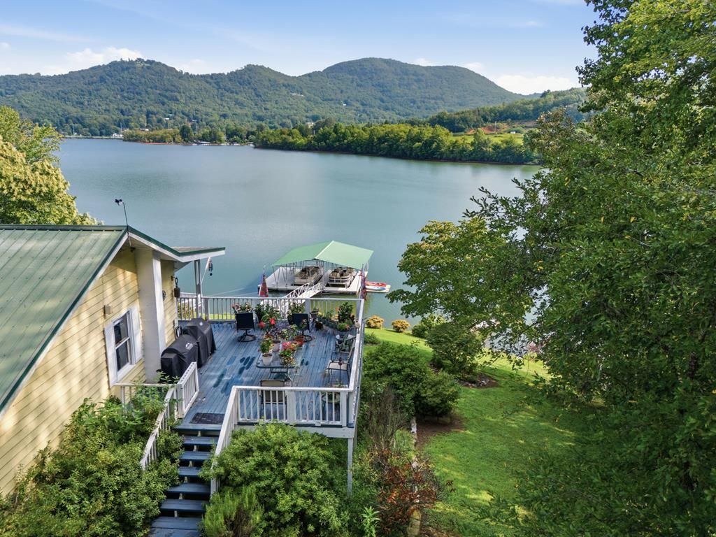 1035 Laurel Lane, Hiawassee, GA 30546 Main Photo