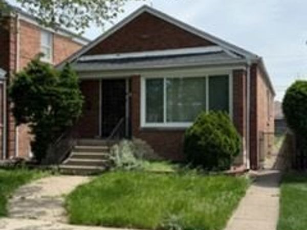8917 S Ridgeland Avenue , Chicago, IL 60617